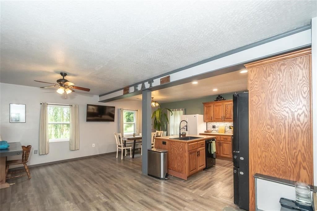 909 linn Street — photo 11