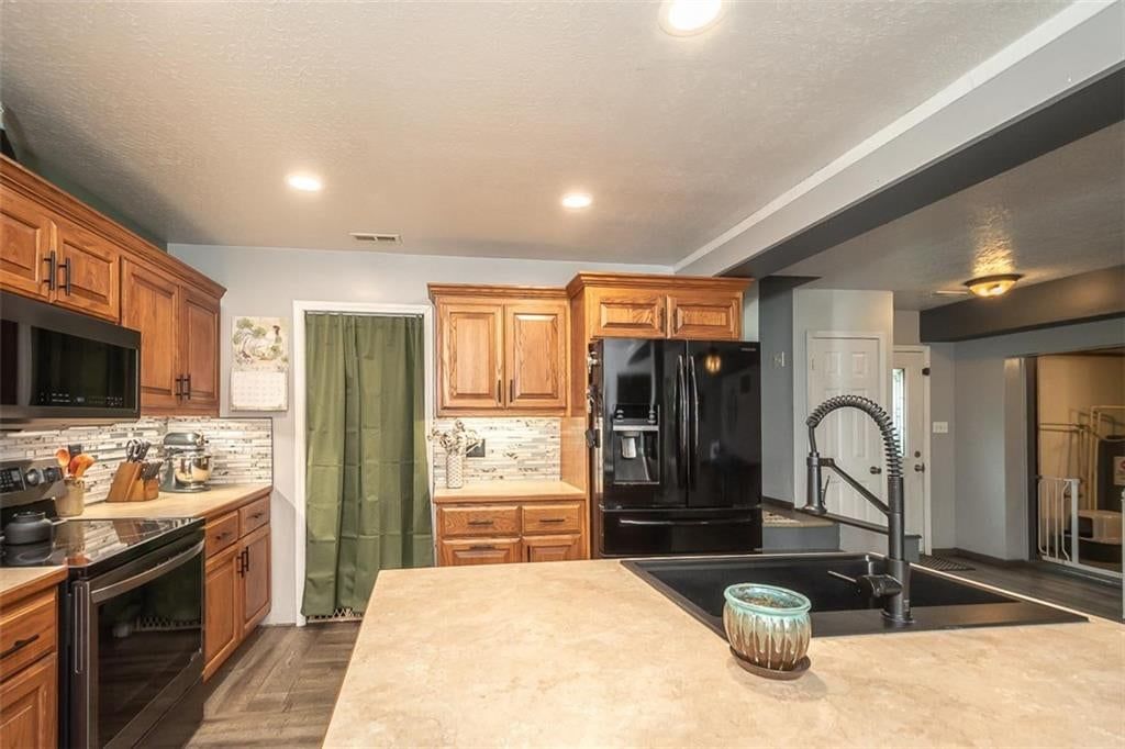 909 linn Street — photo 13
