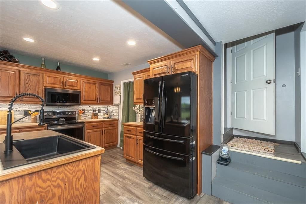 909 linn Street — photo 15