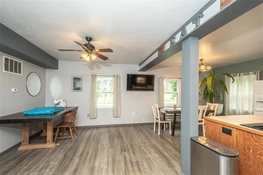909 linn Street — photo 16