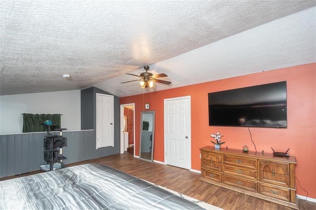 909 linn Street — photo 18