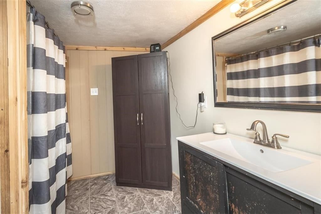 909 linn Street — photo 33