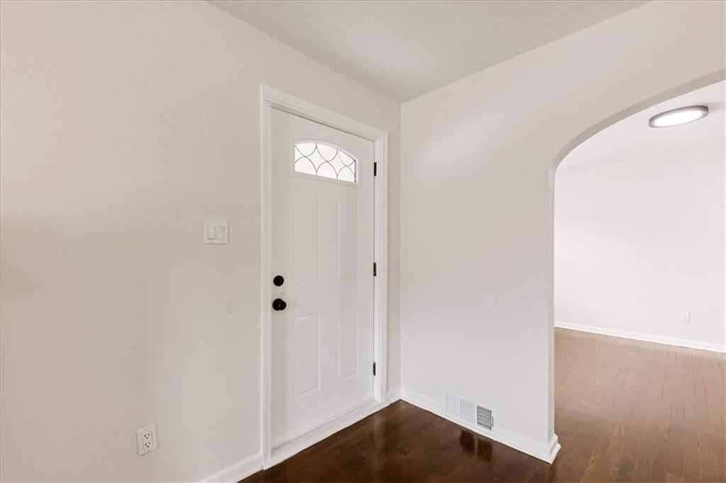 3646 Askew Avenue — photo 2
