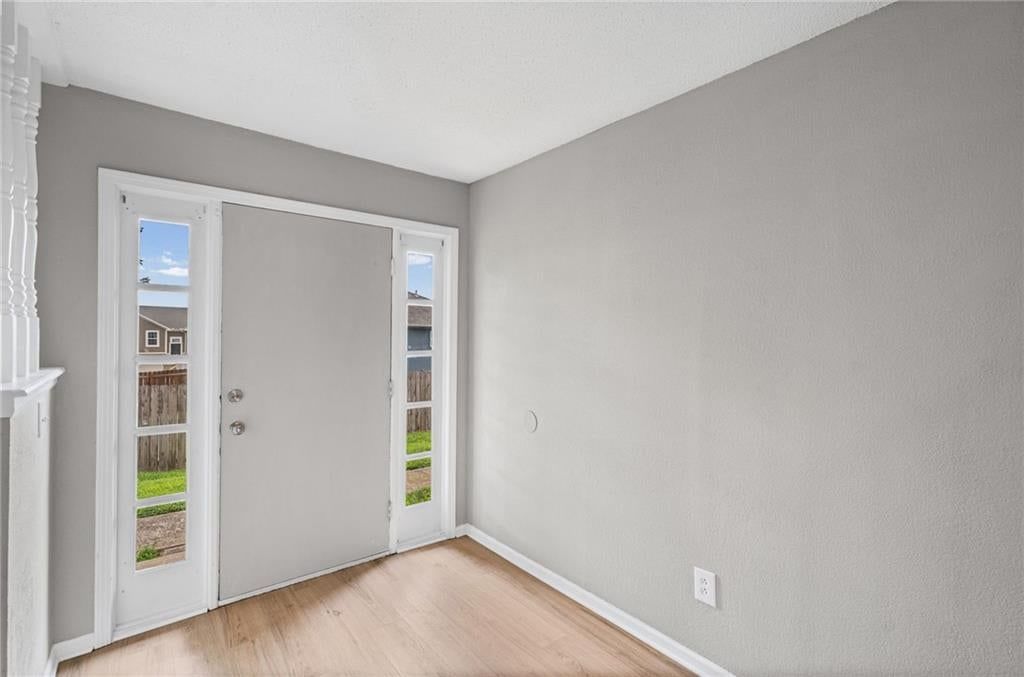 6437 E 127th Street — photo 2