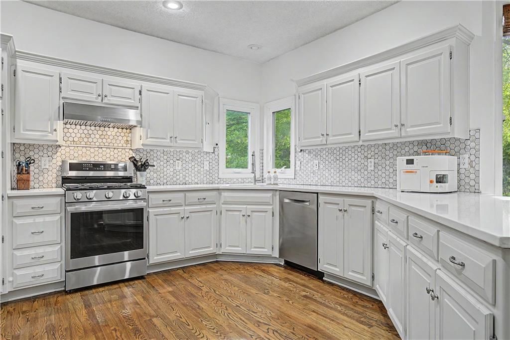 7228 Widmer Road — photo 3