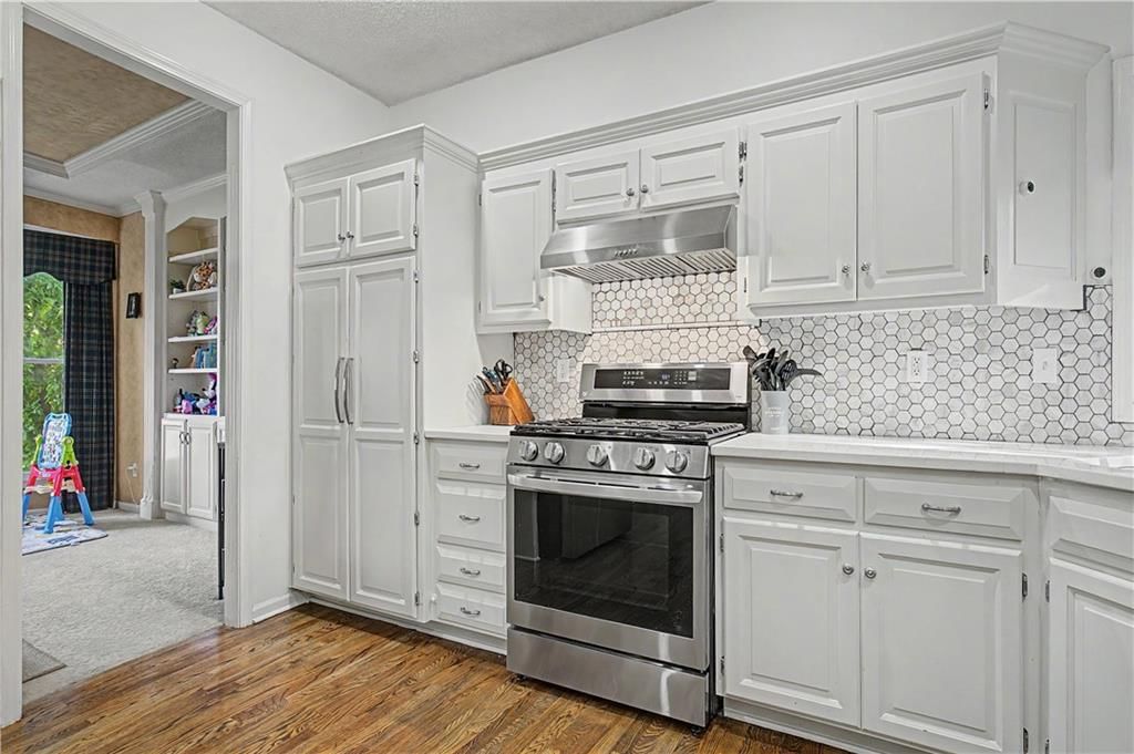 7228 Widmer Road — photo 5