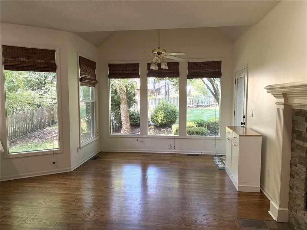 7228 Widmer Road — photo 10
