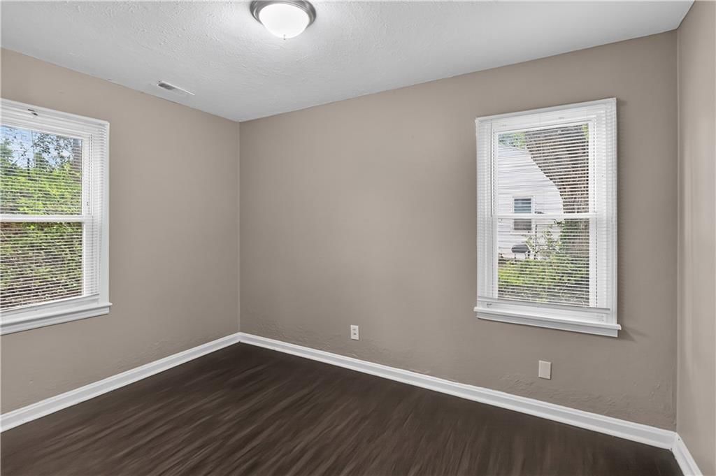 3923 Nebraska Avenue — photo 9