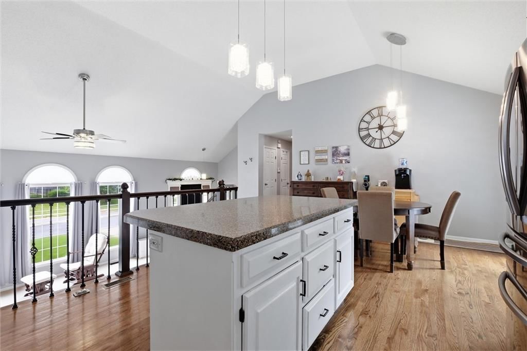 903 Silver Lake Circle — photo 11