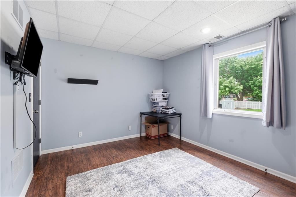 903 Silver Lake Circle — photo 23