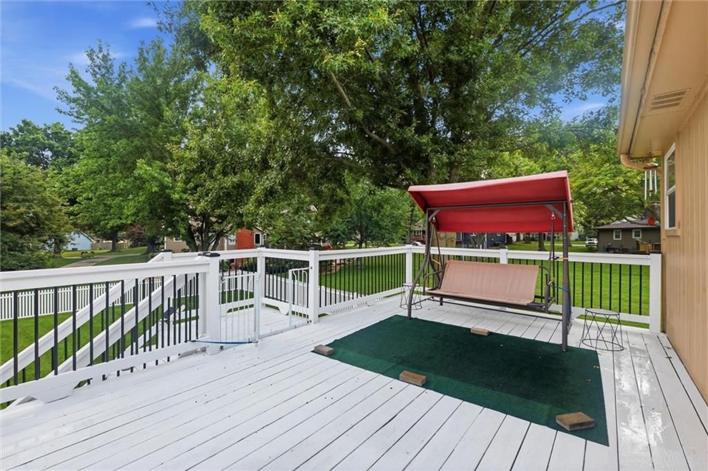 903 Silver Lake Circle — photo 27