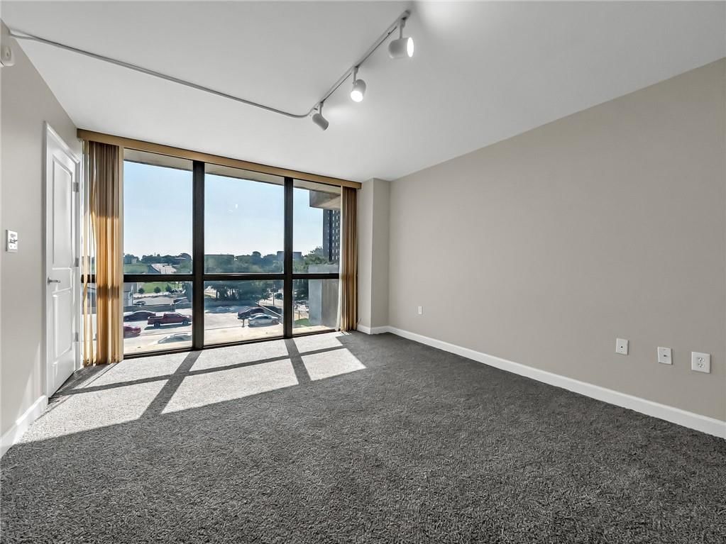 600 Admiral Boulevard — photo 7