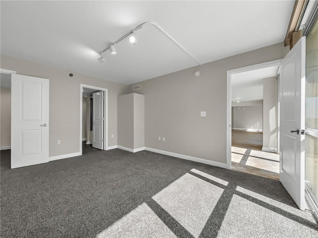 600 Admiral Boulevard — photo 8