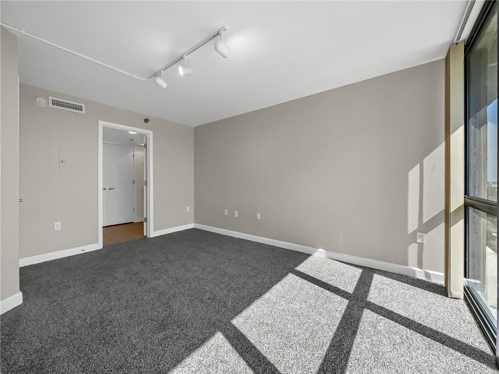 600 Admiral Boulevard — photo 12