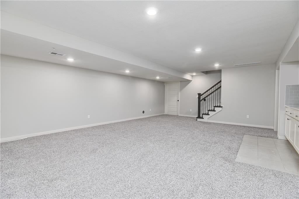 141 S Diane Drive — photo 42
