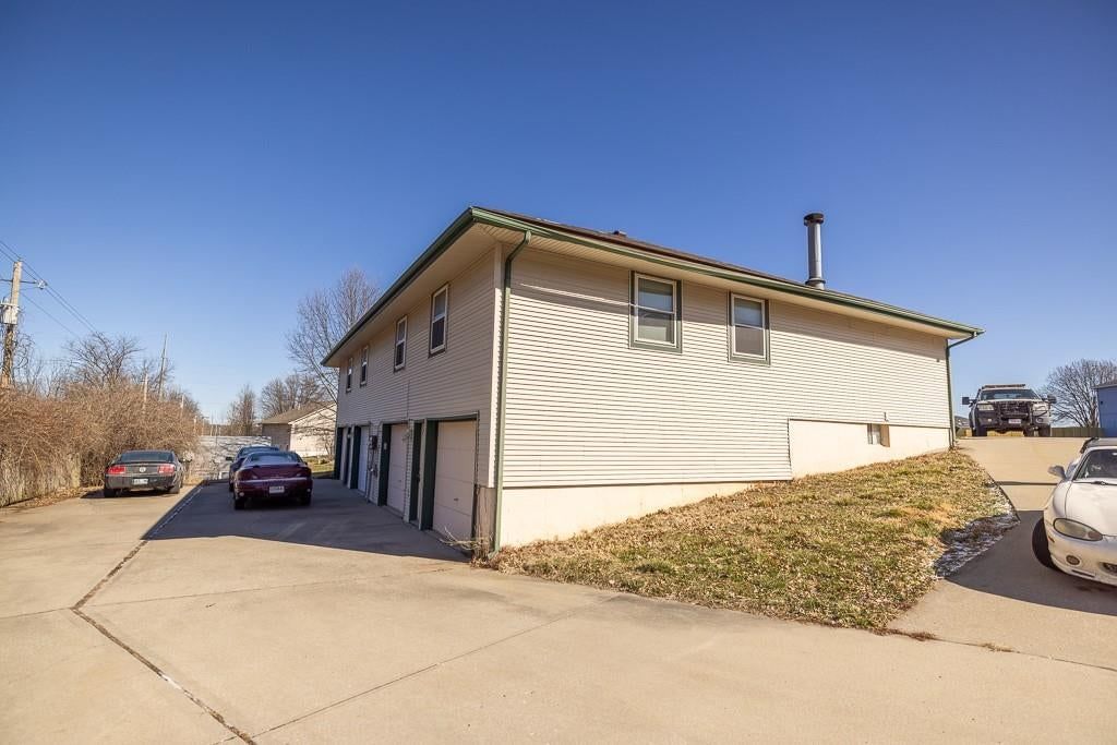 1620 & 1622 S Swope Drive — photo 3