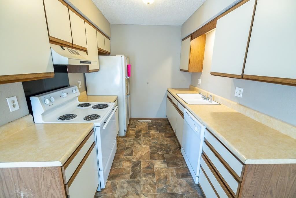 1620 & 1622 S Swope Drive — photo 9