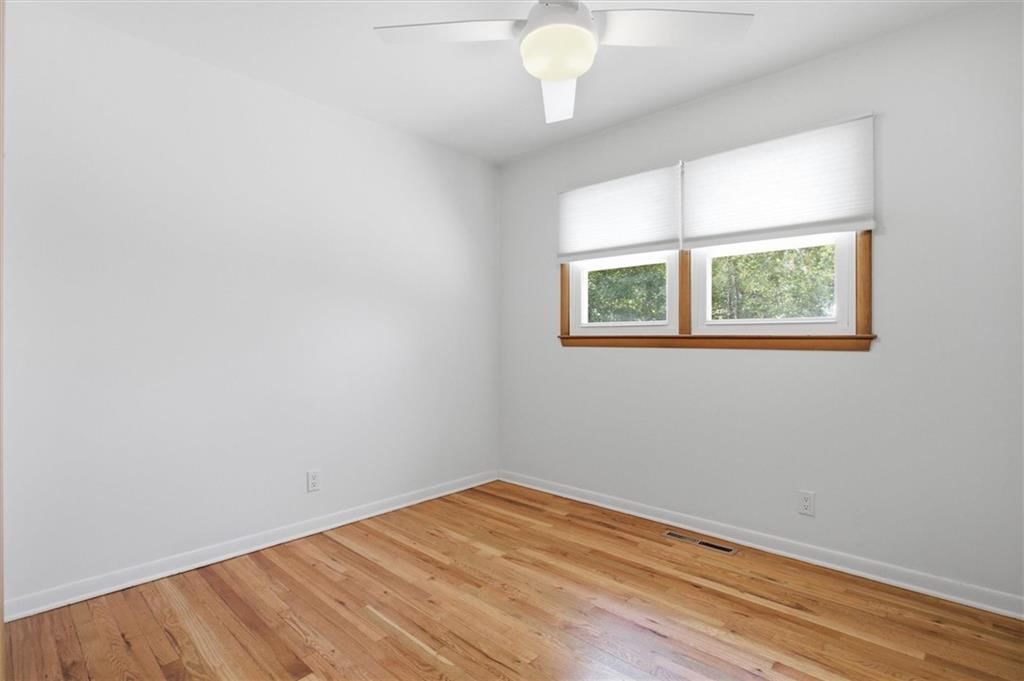 837 W 22nd Street — photo 10