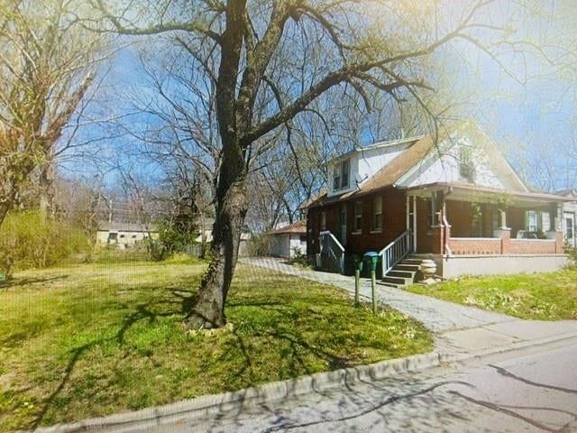 2330 W 48th Street — photo 1