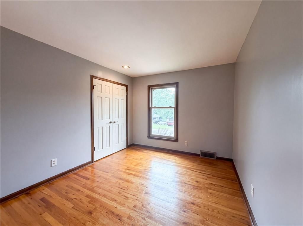 6916 N Overland Drive — photo 4