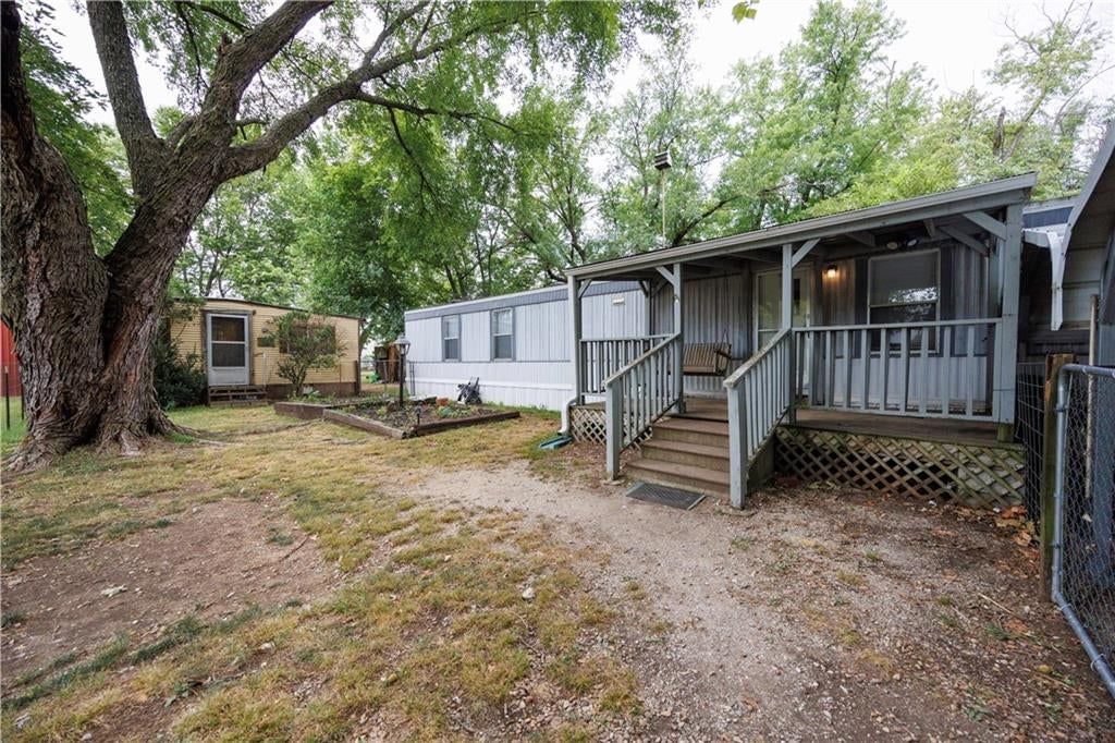 205 W Olive Street — photo 4