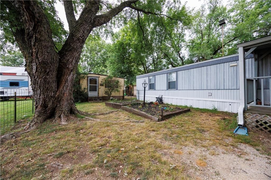 205 W Olive Street — photo 24