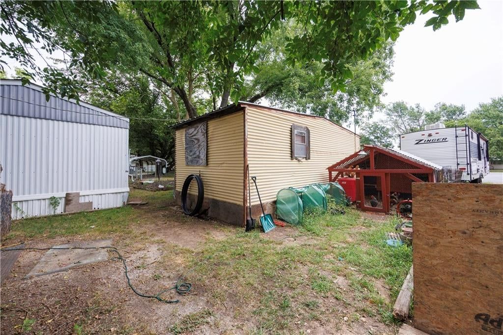 205 W Olive Street — photo 27