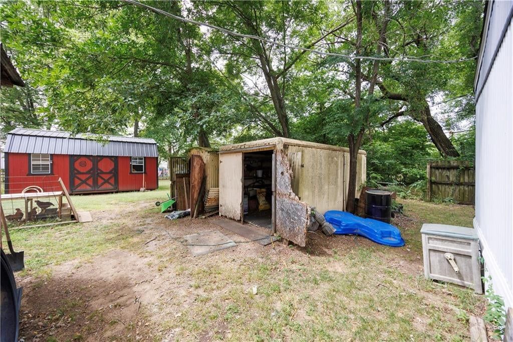 205 W Olive Street — photo 28