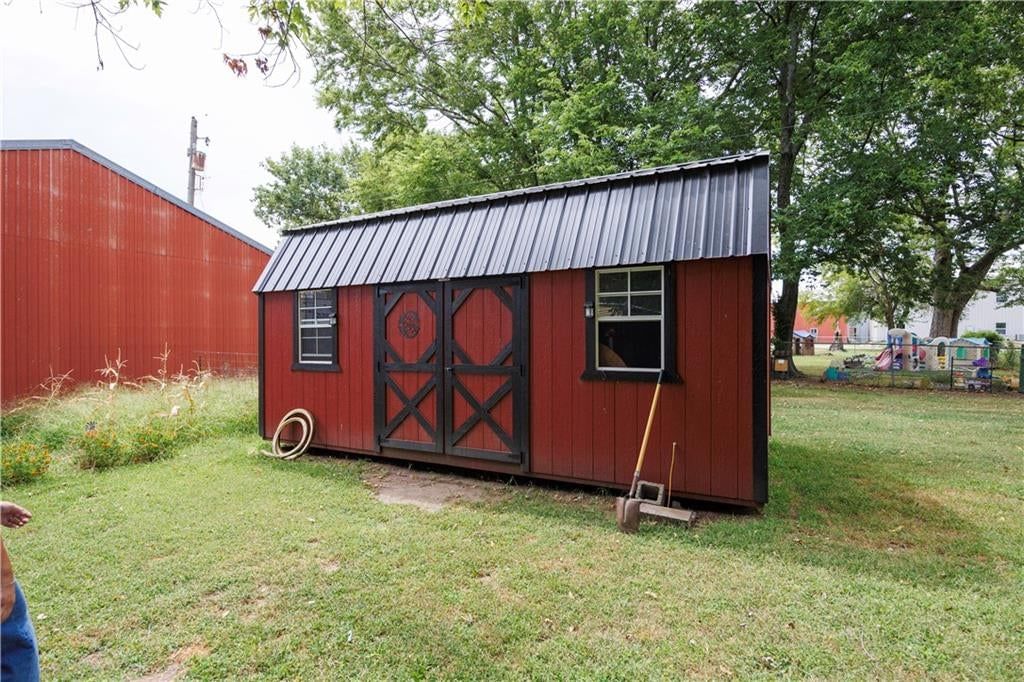205 W Olive Street — photo 30