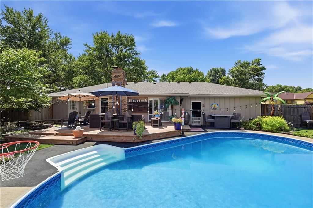 914 Gregory Street, Peculiar, MO