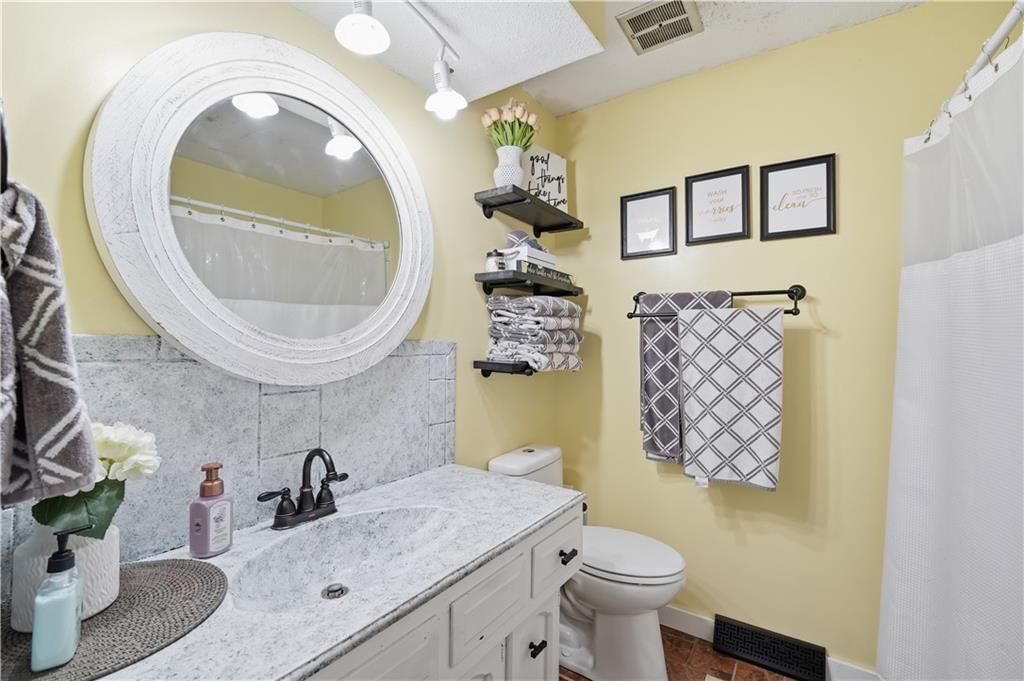 914 Gregory Street — photo 28