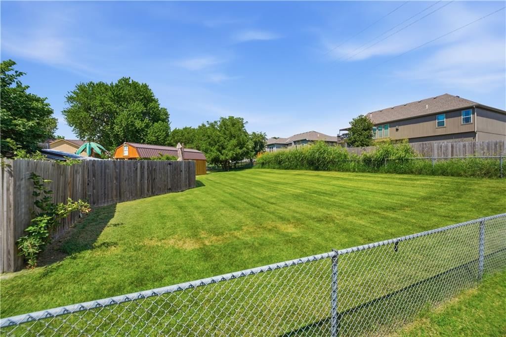 914 Gregory Street — photo 36