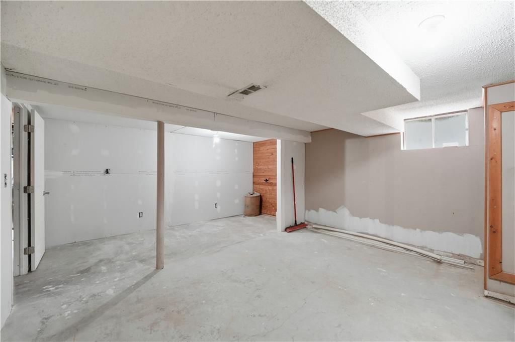 914 Gregory Street — photo 43