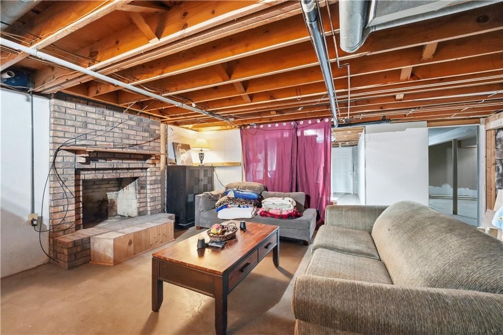 914 Gregory Street — photo 46