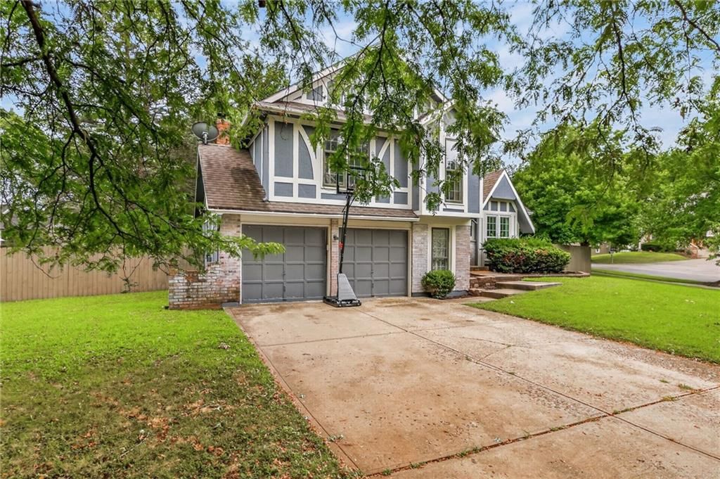 8216 NW Delta Drive — photo 4