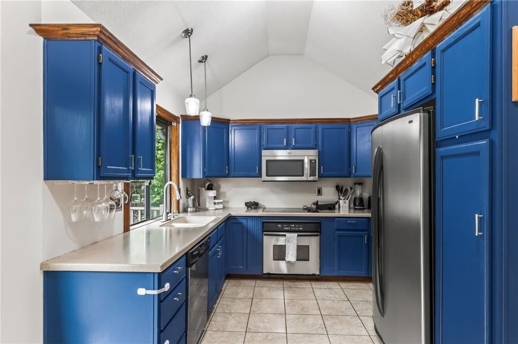 8216 NW Delta Drive — photo 16