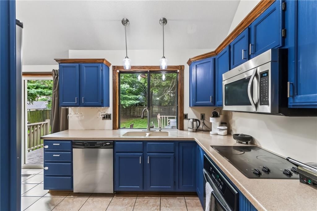 8216 NW Delta Drive — photo 18