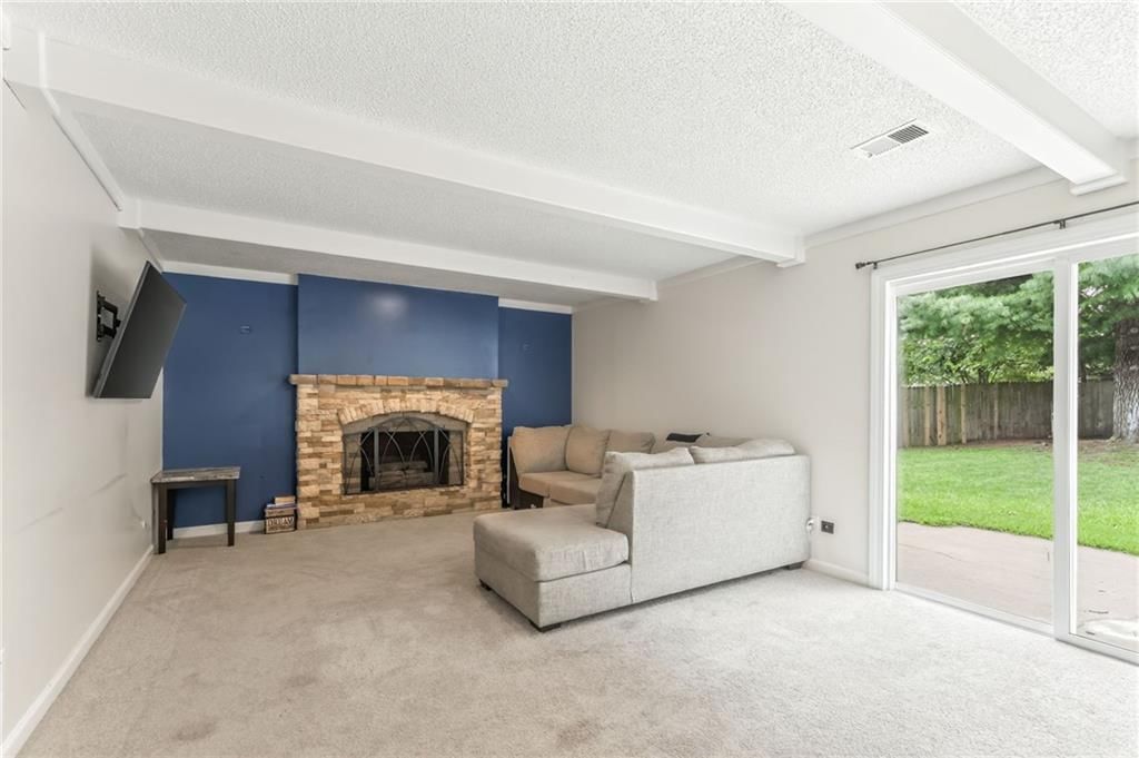 8216 NW Delta Drive — photo 27