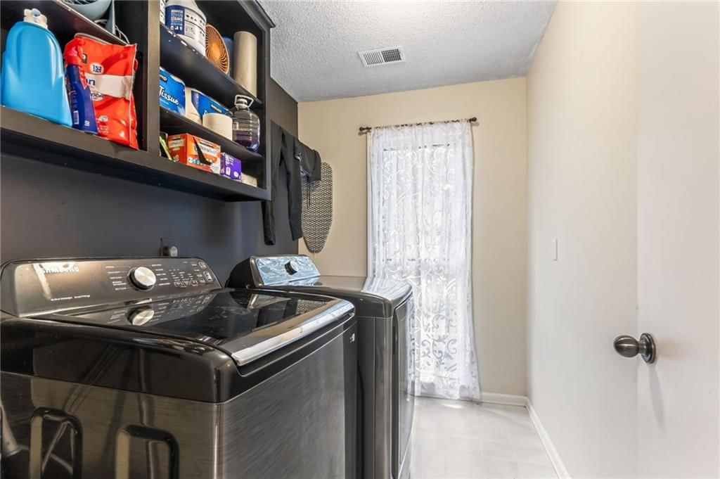 8216 NW Delta Drive — photo 31