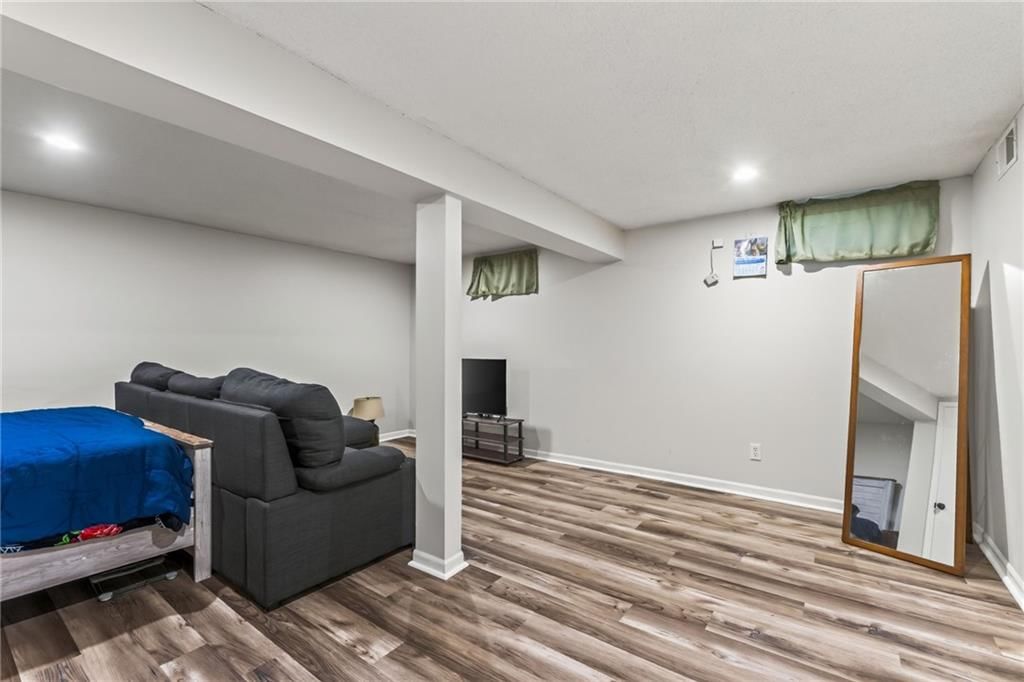 8216 NW Delta Drive — photo 32