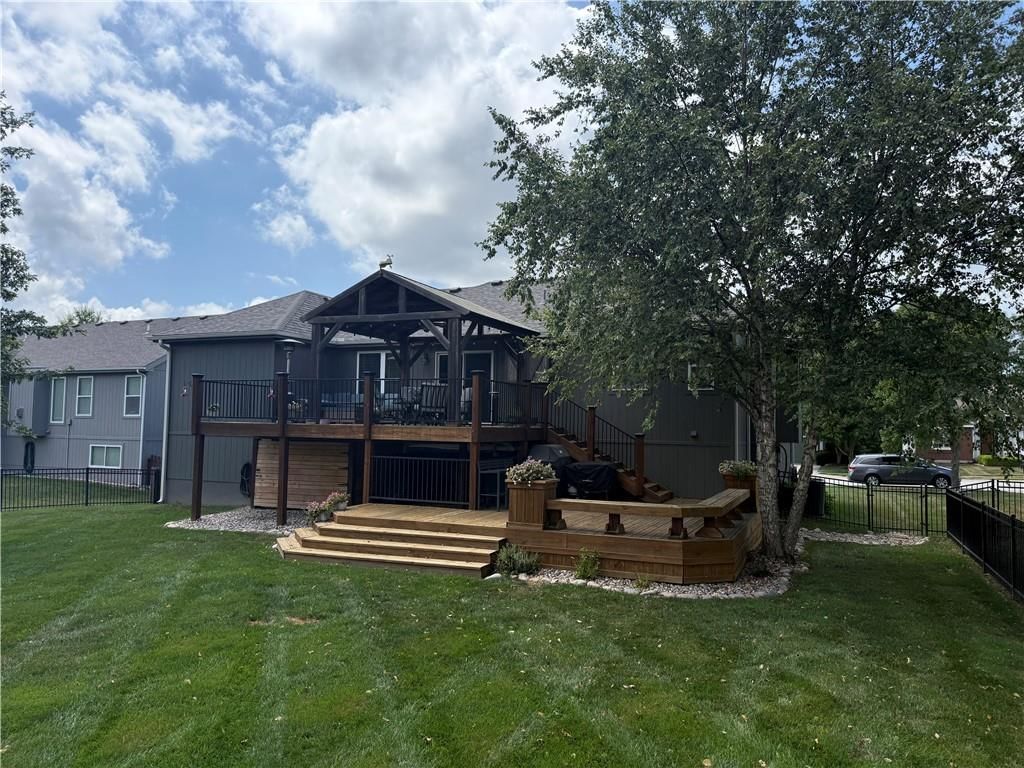911 Chisam Road — photo 4