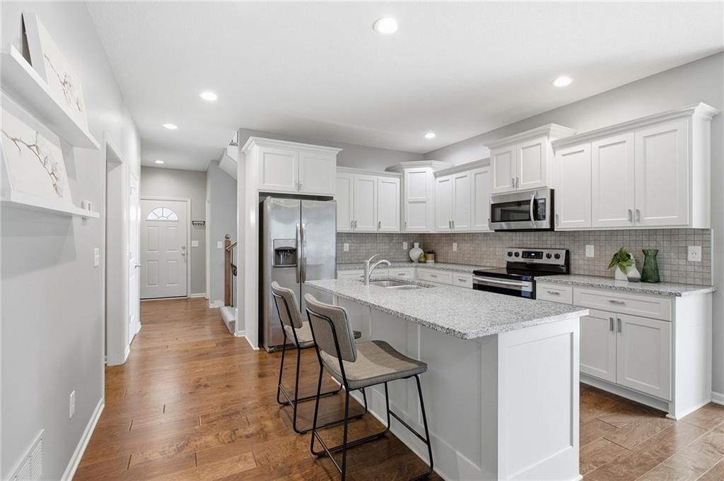 10906 W 115th Street — photo 10