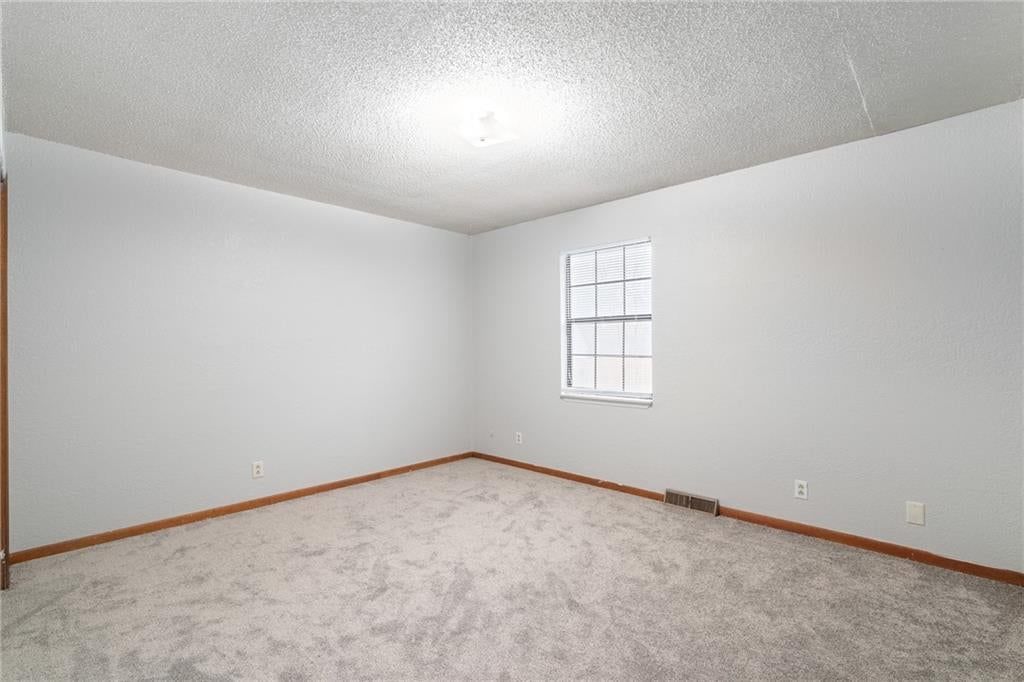 2825 Tepee Avenue — photo 17