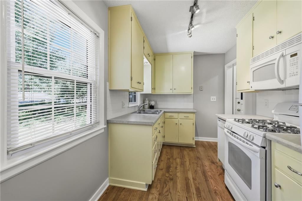 2610 W 79th Street — photo 16