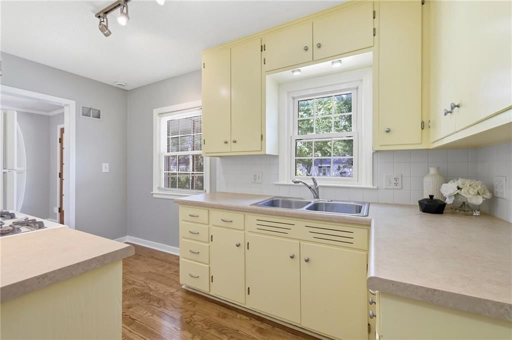 2610 W 79th Street — photo 20
