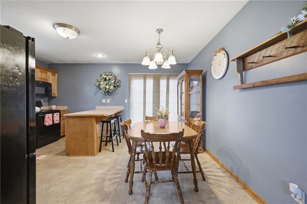 309 E Phillips Street — photo 2