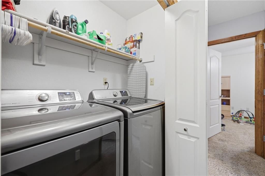 309 E Phillips Street — photo 10