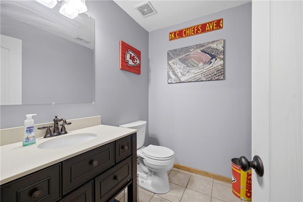 309 E Phillips Street — photo 19