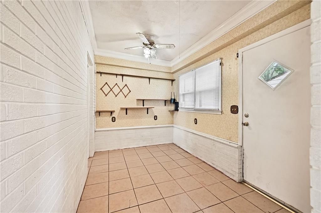 2449 S 49th Terrace — photo 11