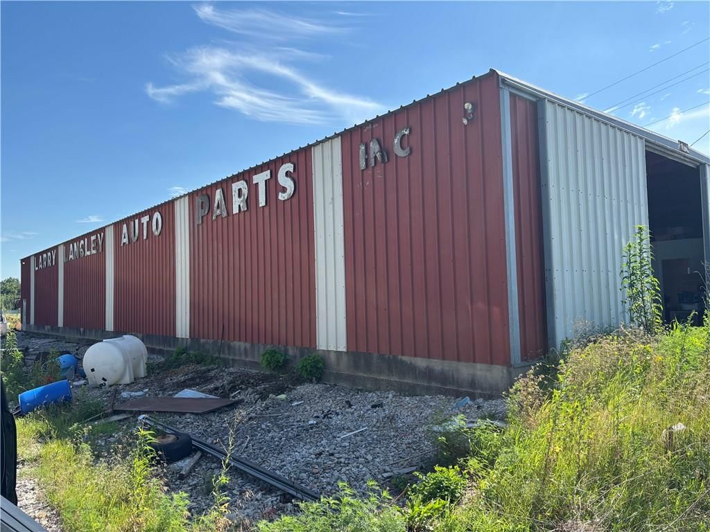 705 Ada Street — photo 2